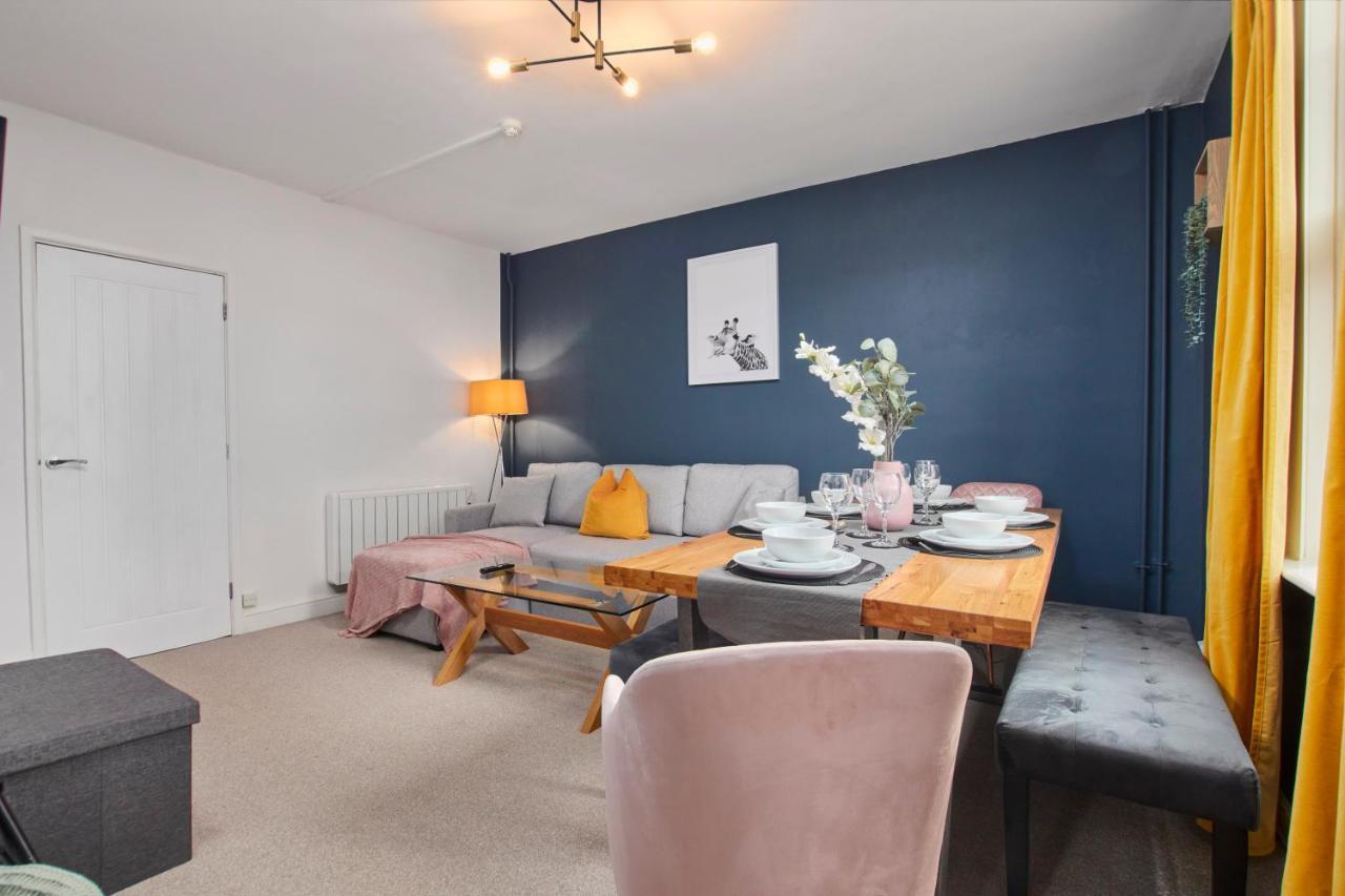 Fantastic Central Stratford Two Bedroom Apartment By Purestay Short Lets & Serviced Accommodation With Parking Esterno foto