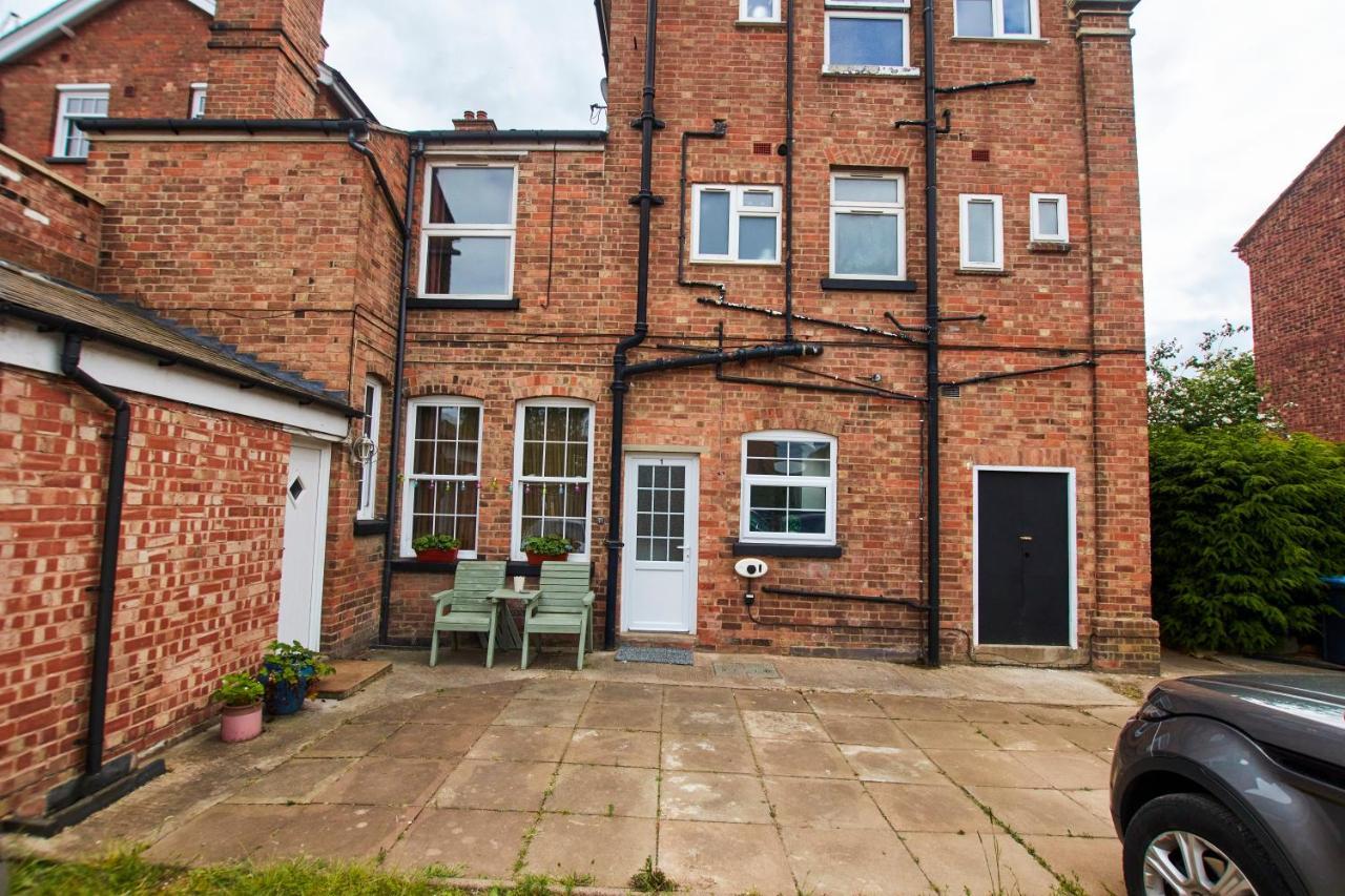 Fantastic Central Stratford Two Bedroom Apartment By Purestay Short Lets & Serviced Accommodation With Parking Esterno foto